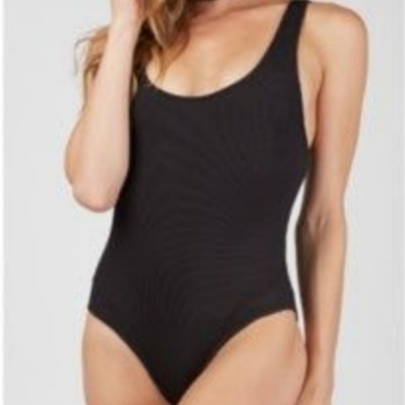 ๐HOSTPICK Iron Fist Classic Ribbed Thong Bodysuit - Picture 4 of 4